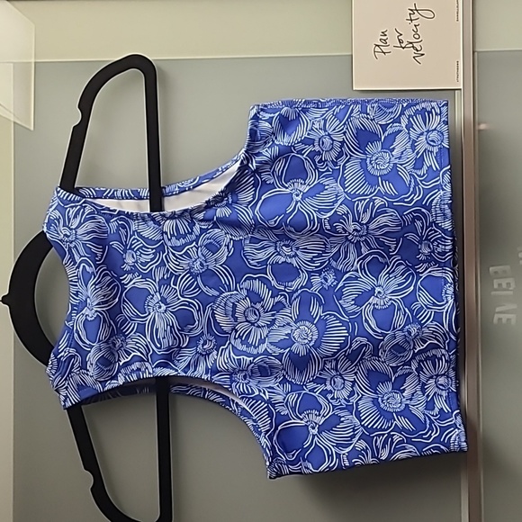 Crop Hop - Picture 3 of 4